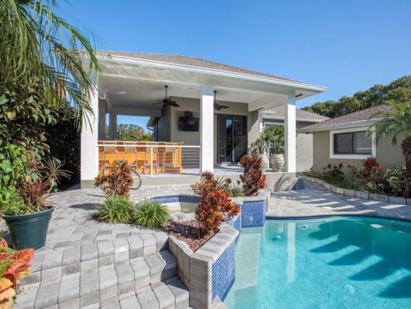 Gorgeous Naples 4 Bedroom Vacation Home